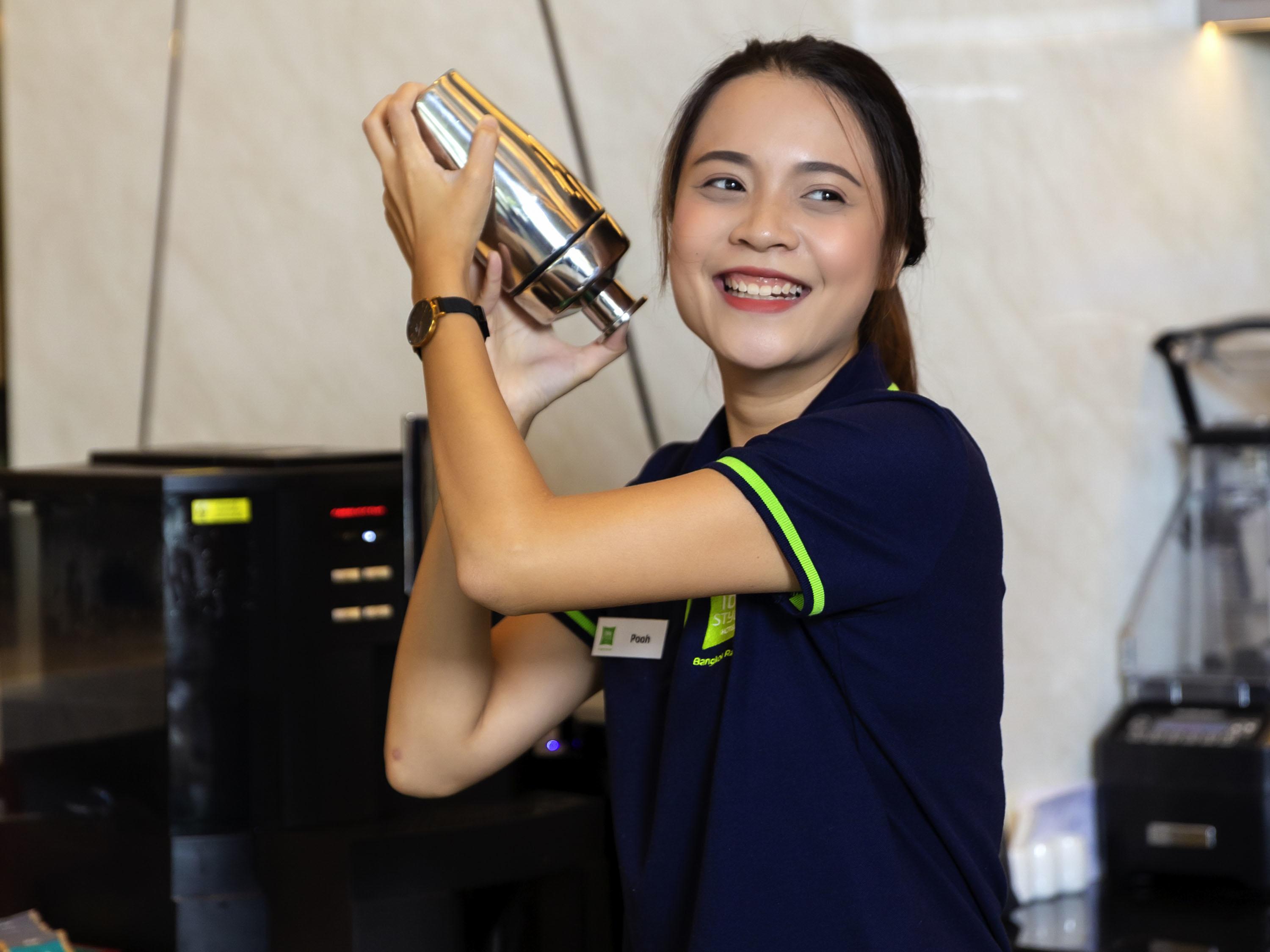 ibis Styles Bangkok Ratchada Hotel Bagian luar foto
